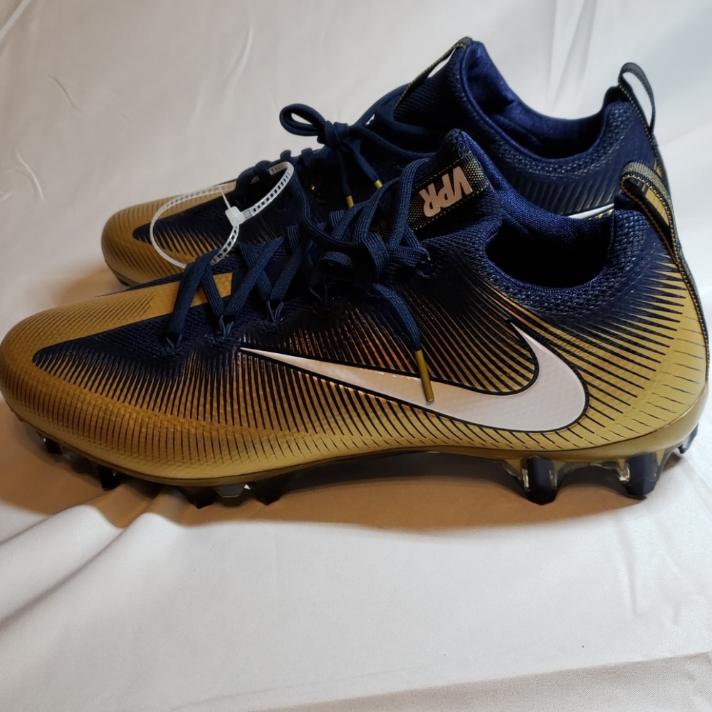 🎁 NWOT NIKE VPR MEN'S FOOTBALL CLEATS